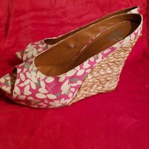 Floral  Fuschia Espadrilles 10